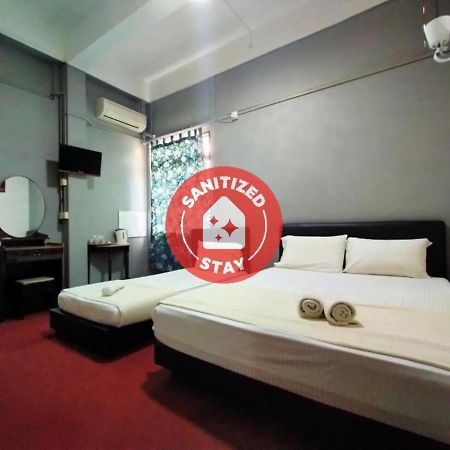 Spot On 89994 Rz Gold Hotel Kuala Kerai Екстер'єр фото