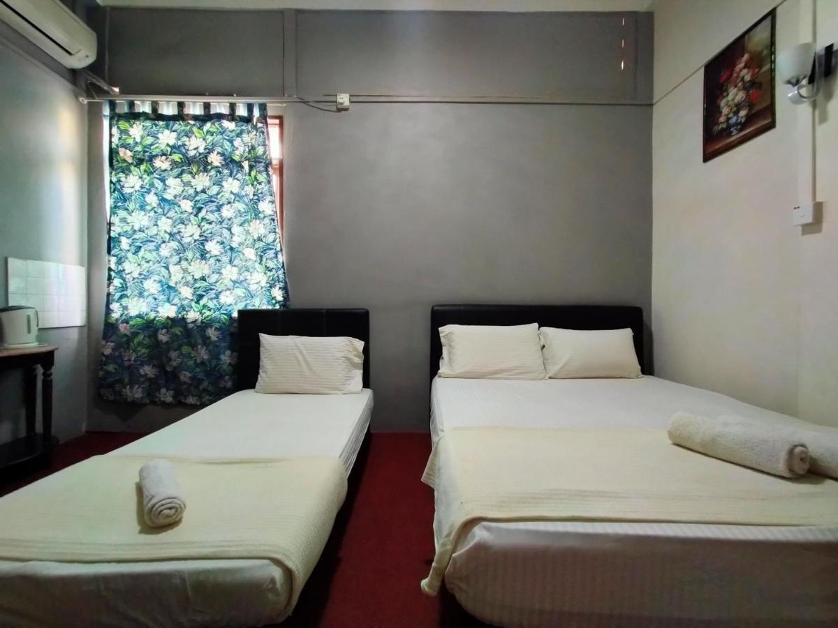 Spot On 89994 Rz Gold Hotel Kuala Kerai Екстер'єр фото